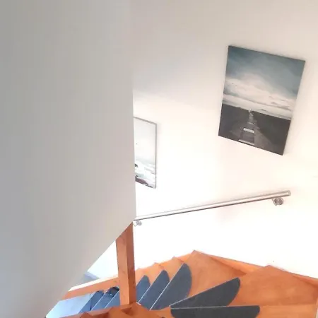 Mila 70qm Bis 5 Gaeste Mit Fass-sauna, Whirlpool April Bis Oktober, 75qm Terrasse Und Eingezaeunten Garten Haustiere Willkommen