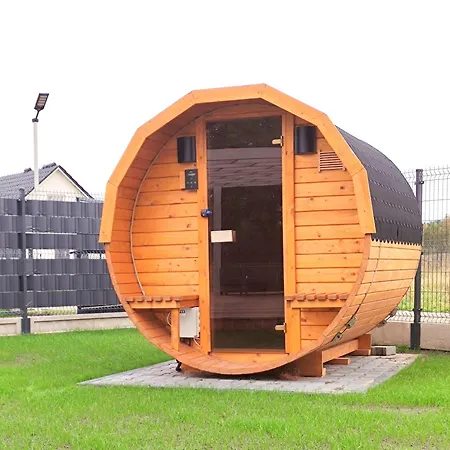 Mila 70qm Bis 5 Gaeste Mit Fass-sauna, Whirlpool April Bis Oktober, 75qm Terrasse Und Eingezaeunten Garten Haustiere Willkommen * Sieroslaw (Kamien)